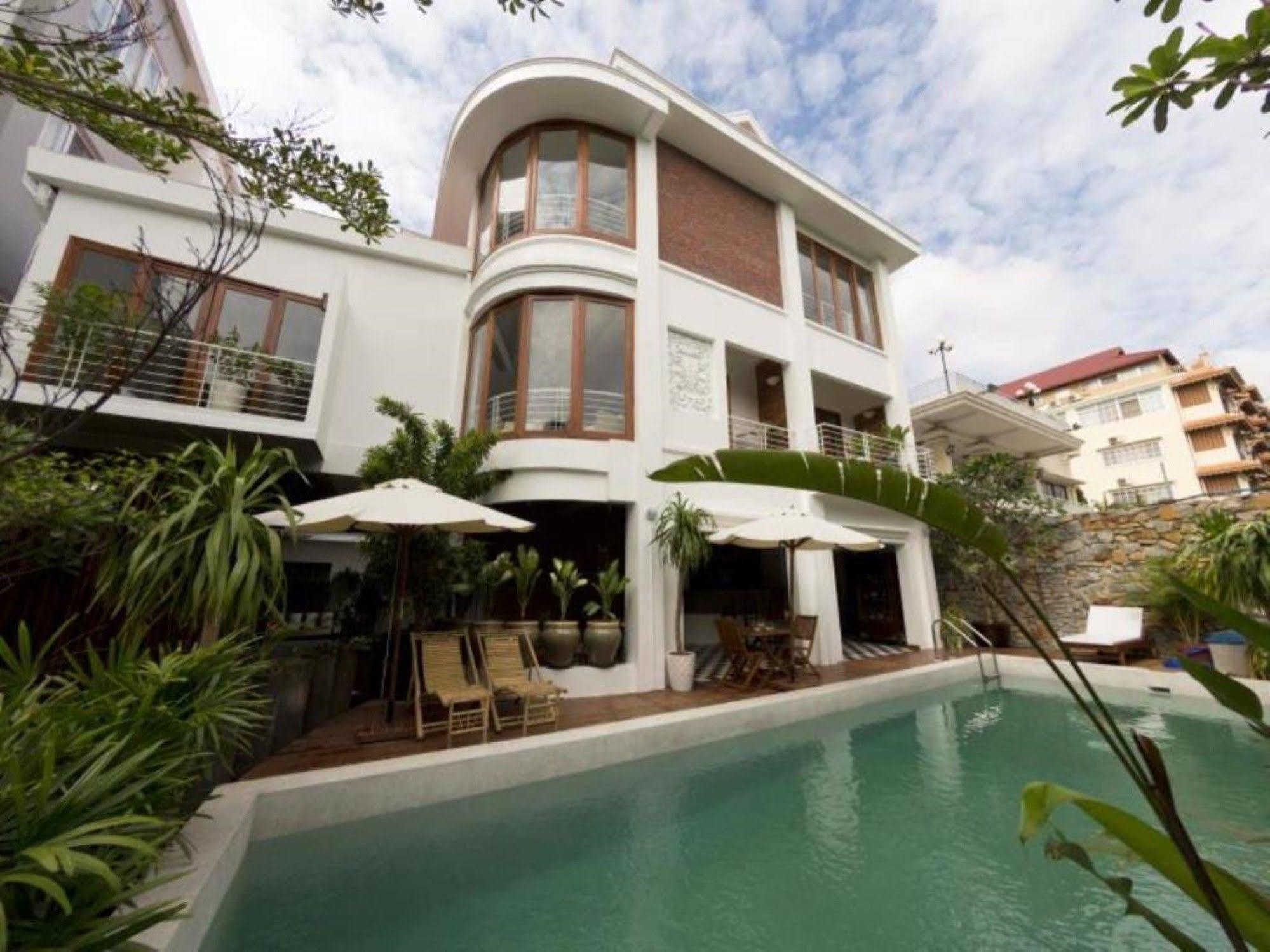 Casa Villa Independence Phnom Penh Exterior photo